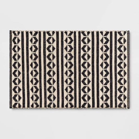 2'6"x4' Geometric Woven Accent Rug Black - Threshold