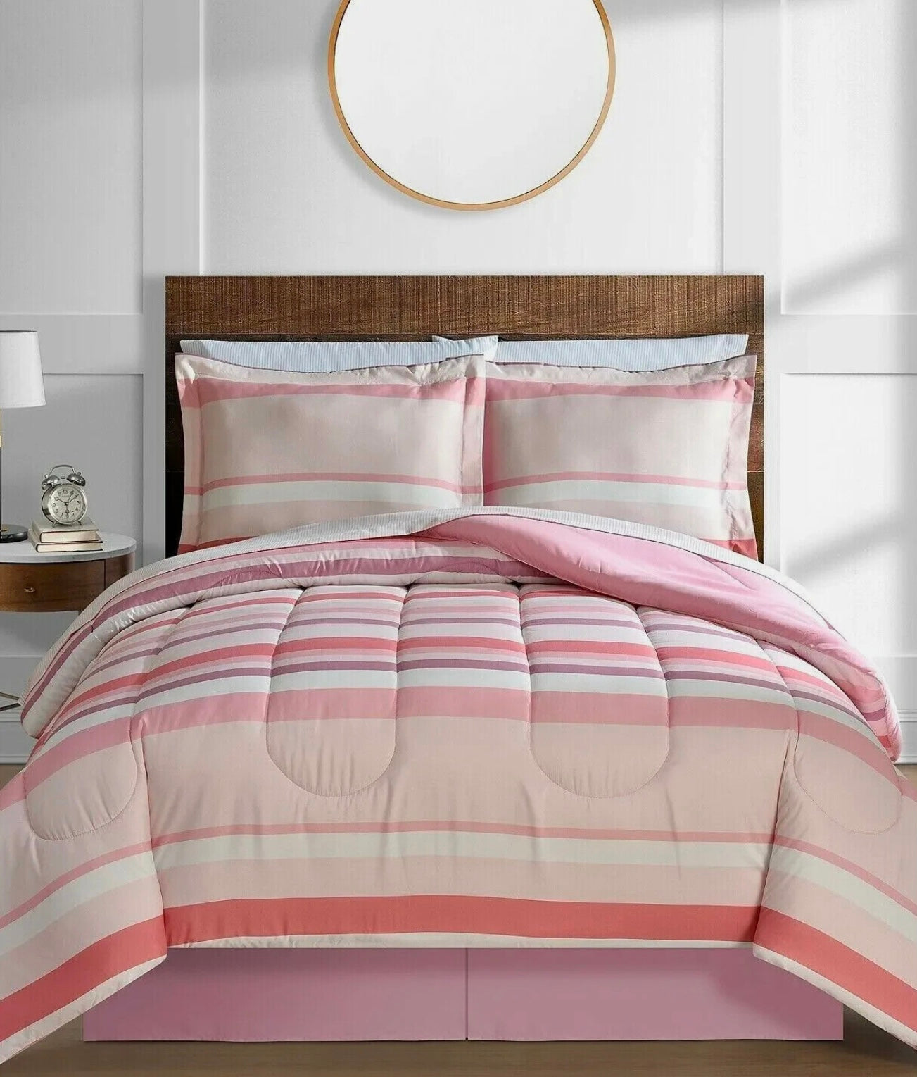 King/Cal Fairfield Square Collection Austin Stripe/Solid Reversible Comforter Set