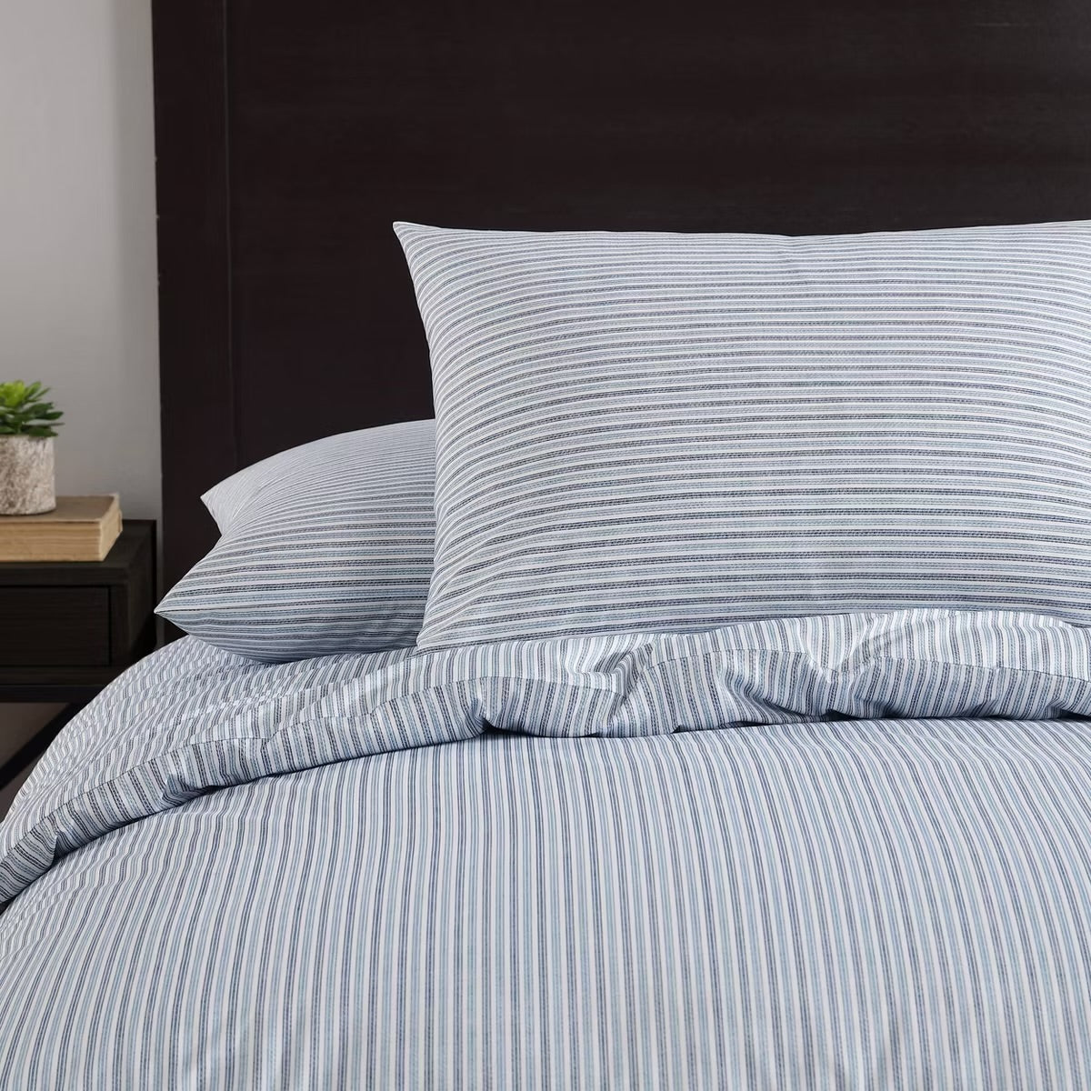 Full/Queen Eddie Bauer Ticking Stripe Duvet Set Navy Blue