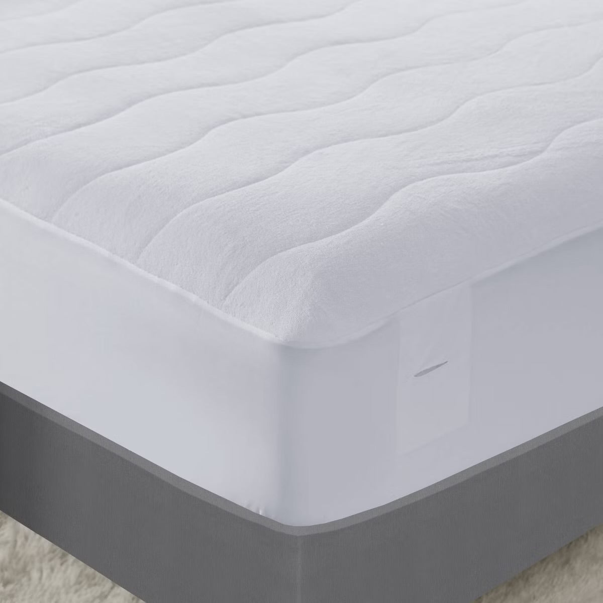 Queen Plush Heated Mattress Pad White - Serta